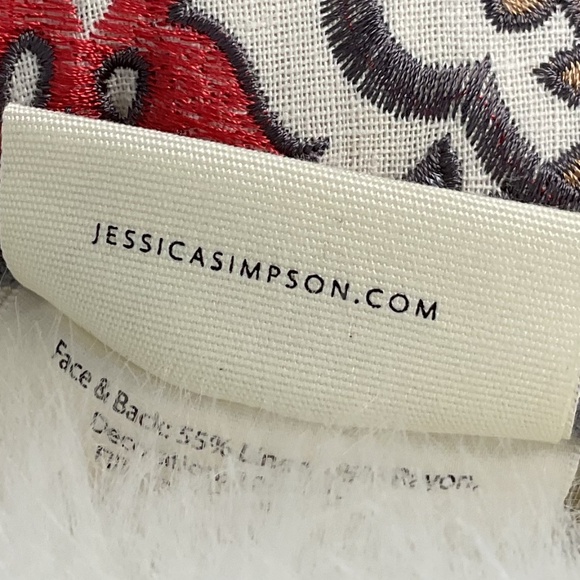 NWT Jessica Simpson Multi-Coloured Embroidered Round Cushion/Neutral Backside - Picture 5 of 10